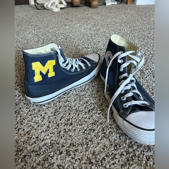 University of Michigan painted converse - Picture 2 of 7